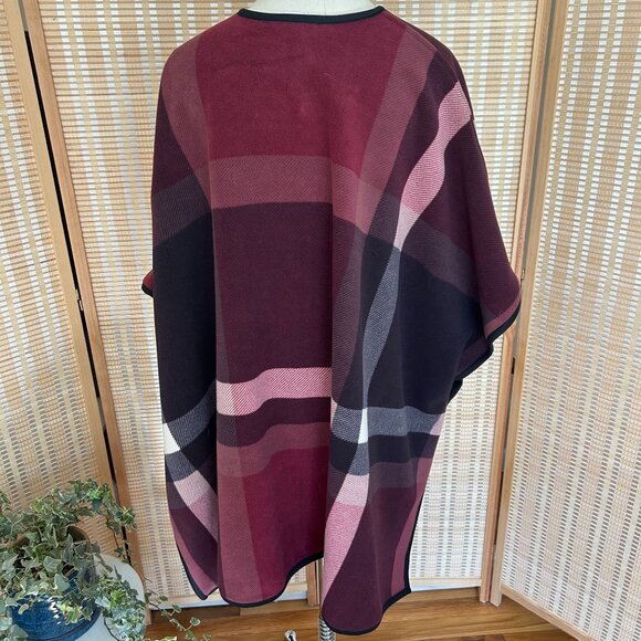 D&Co Burgundy & Black Plaid Open Front Poncho Cape XL/1X - Picture 3 of 9